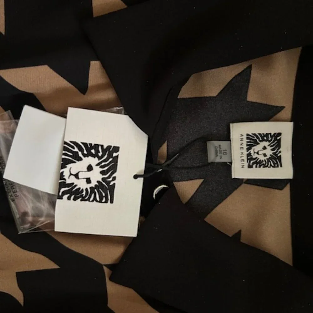 Anne Klein - Houndstooth Drawstring shirtdress - Size 16 - Picture 2 of 4